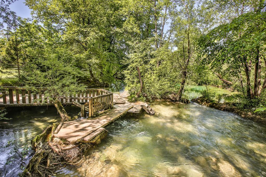 Отель Kamp Slapic Дуга-Реса Экстерьер фото